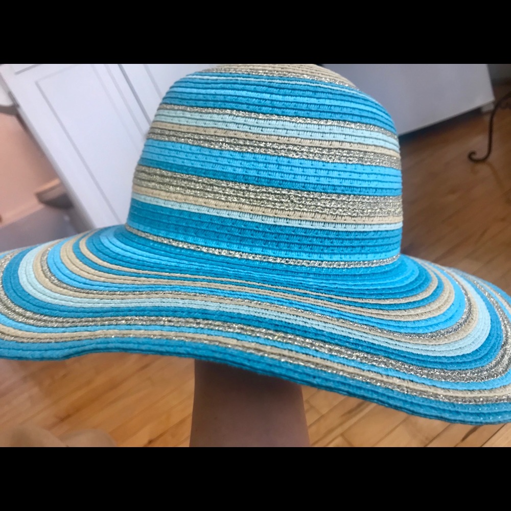 Beach floppy hat